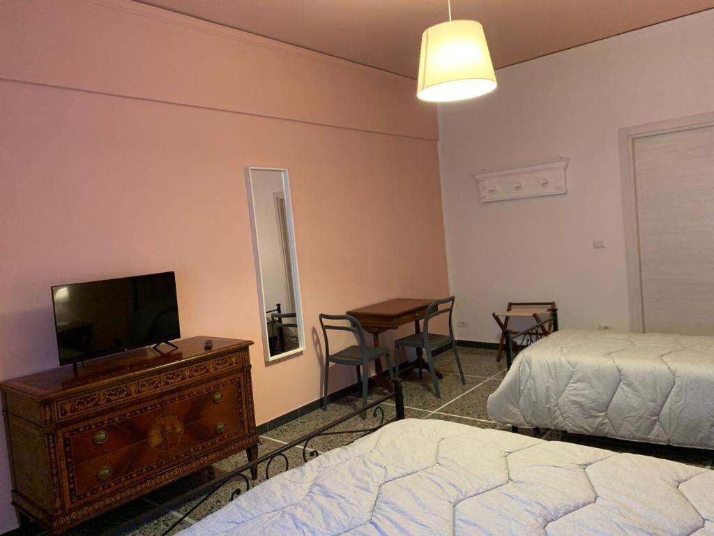 Ameli Room Florenţa Exterior foto